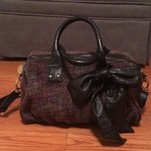 Large tweed Bag w/ removable bow and shoulder stra